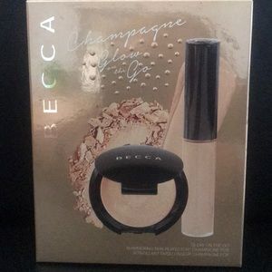 🛍Becca ‘Glow on the Go’ set🛍